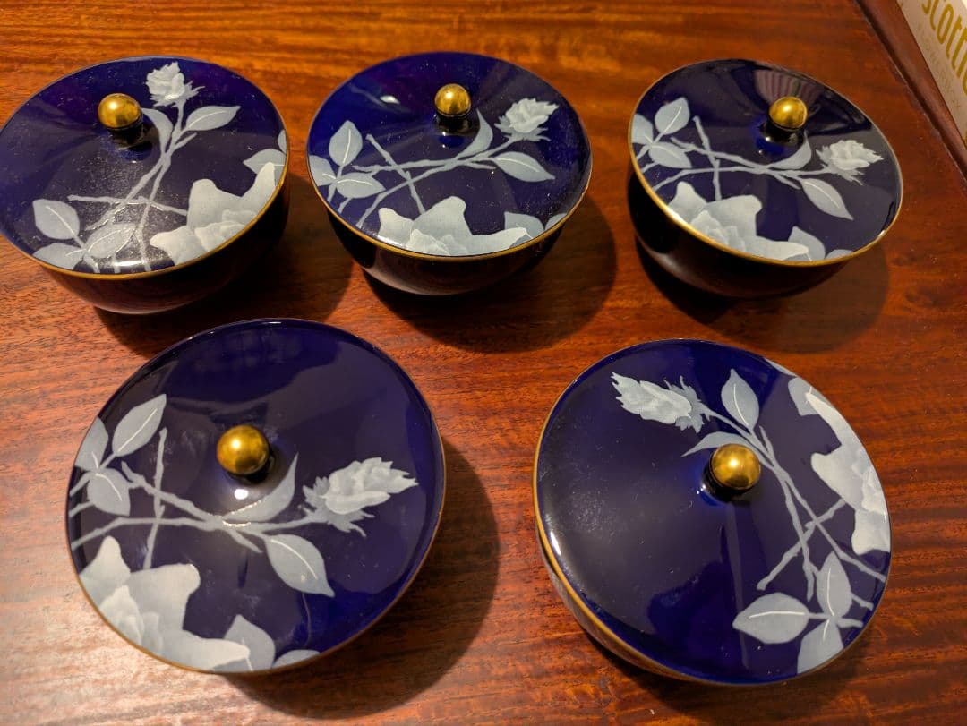 香蘭社 瑠璃 白薔薇 胡蝶蘭 茶器 湯呑み 蓋付き 5客 金彩 - メルカリ