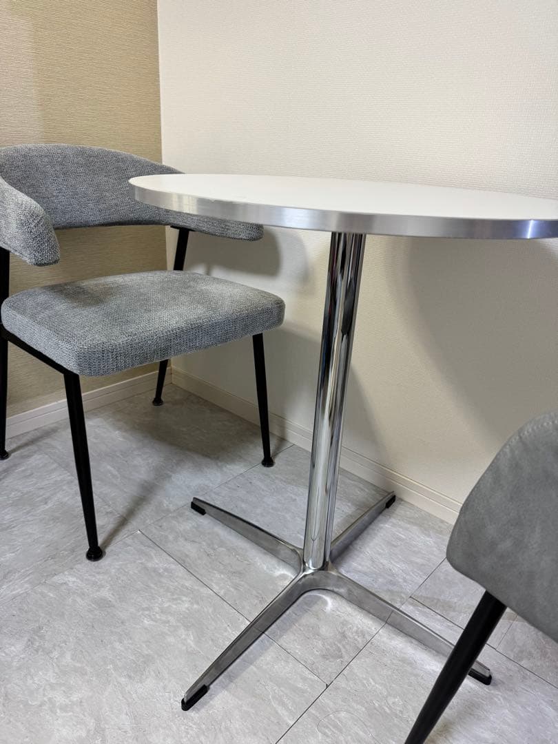 カフェテーブル