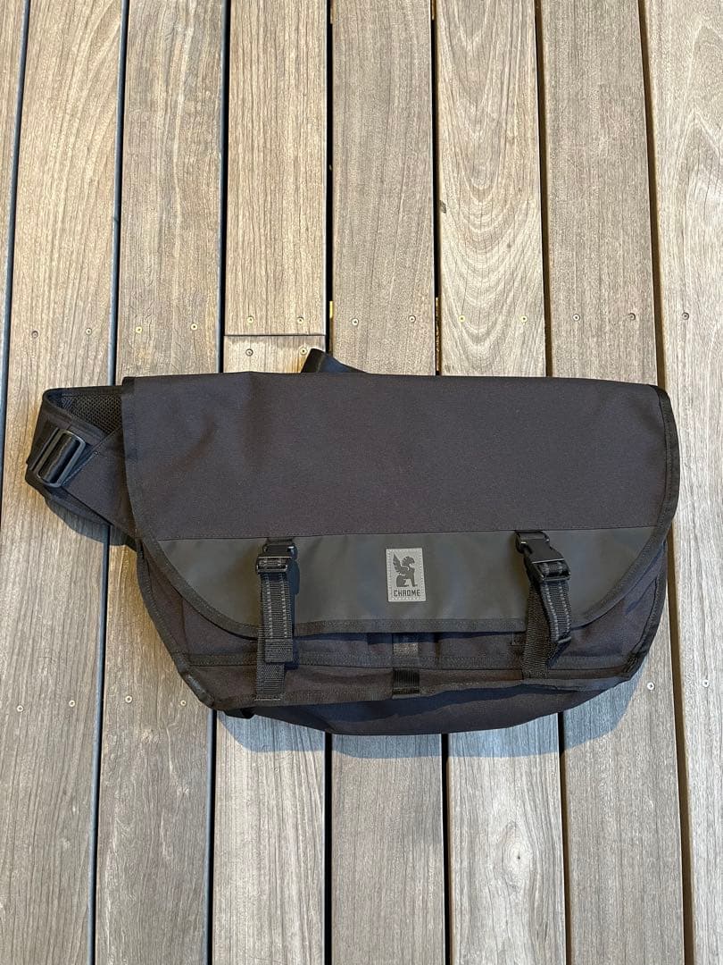 【美品】 CHROME クローム CTZ メッセンジャーバッグ ブラック 24L CTZ 24L Messenger(FREE Black/ブラック): CHROME