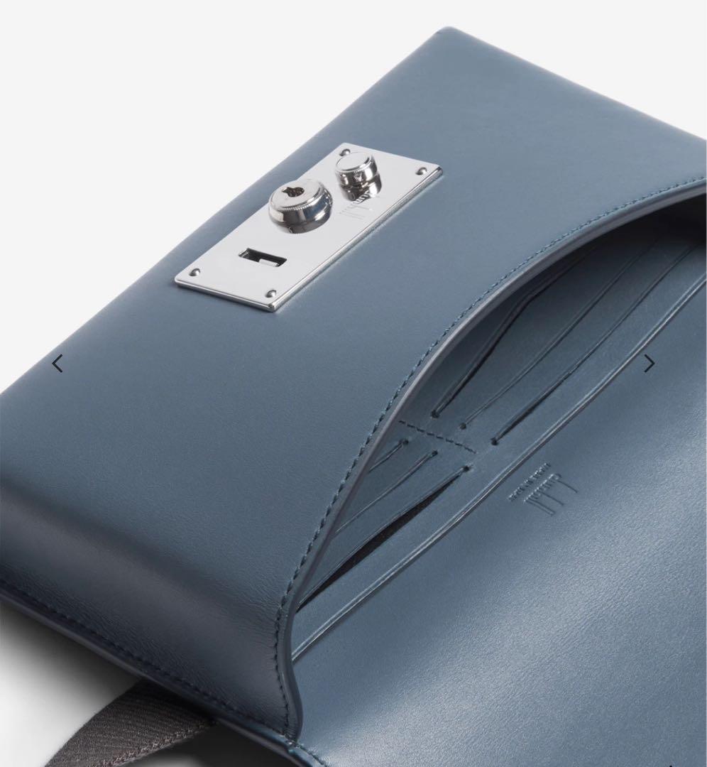 新品・未使用】 dunhill ダンヒル ロック ベルトバッグ - メルカリ