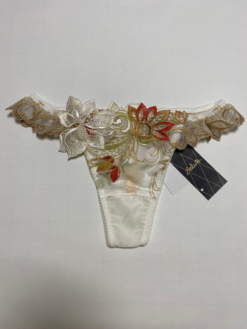 サルート40G Tバックショーツ M IV