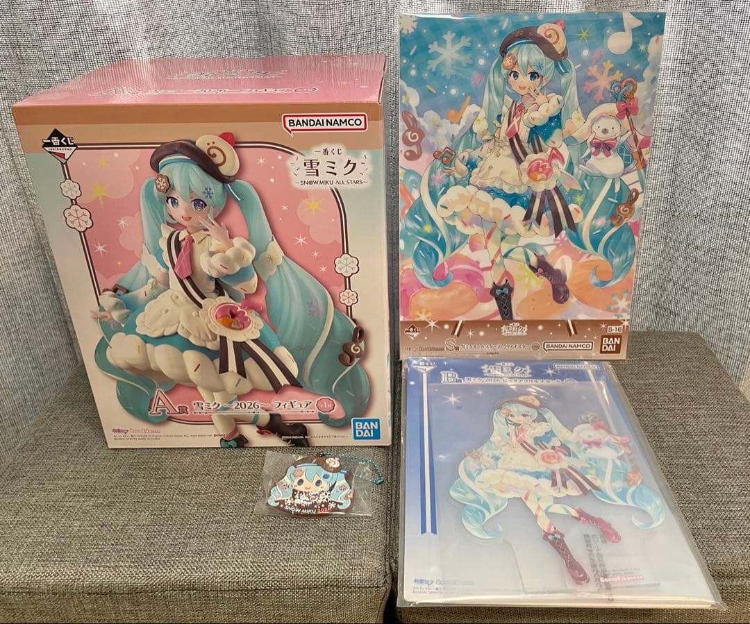 一番くじ 雪ミク A賞フィギュア&アクスタ ラバーチャーム クリアポスター