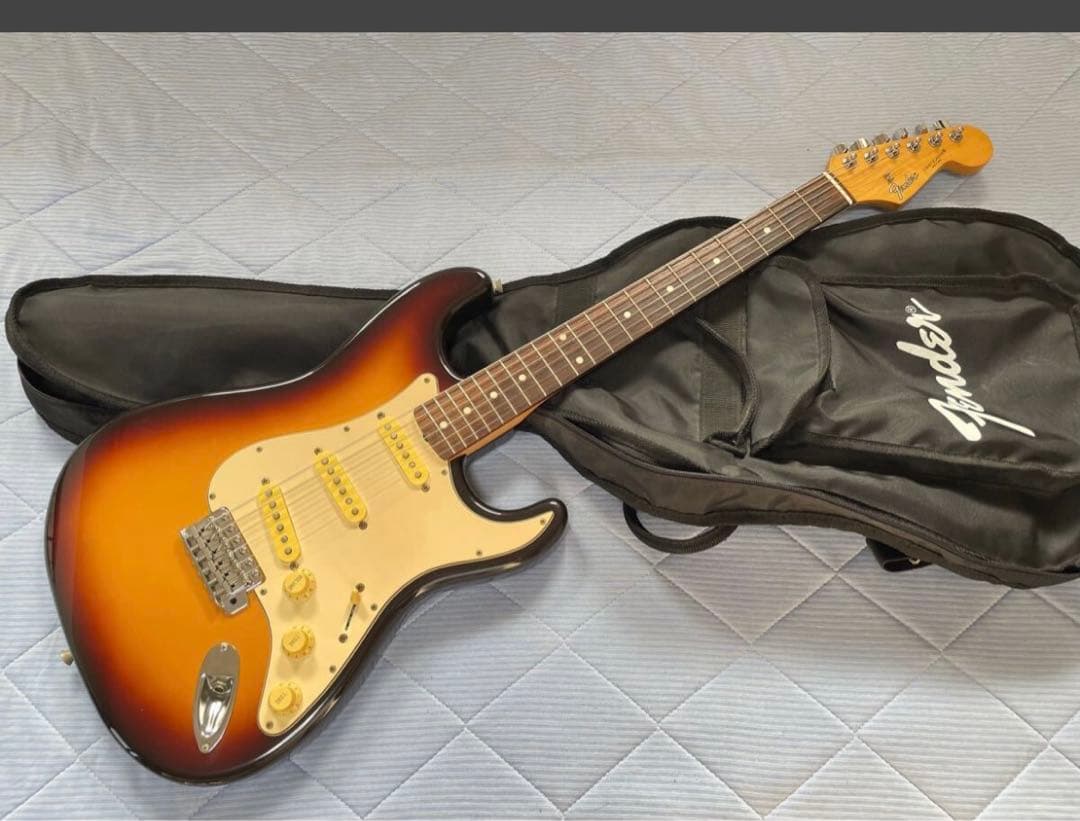 Fender japan フジゲン　ST-40J サンバースト ギター