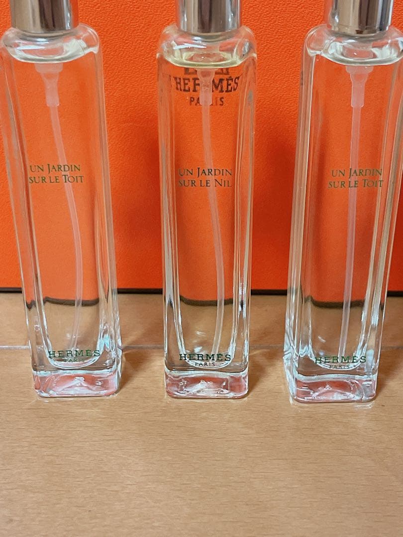 HERMES UNJARDINSUR LE TOIT 3本セットオレンジの箱入り