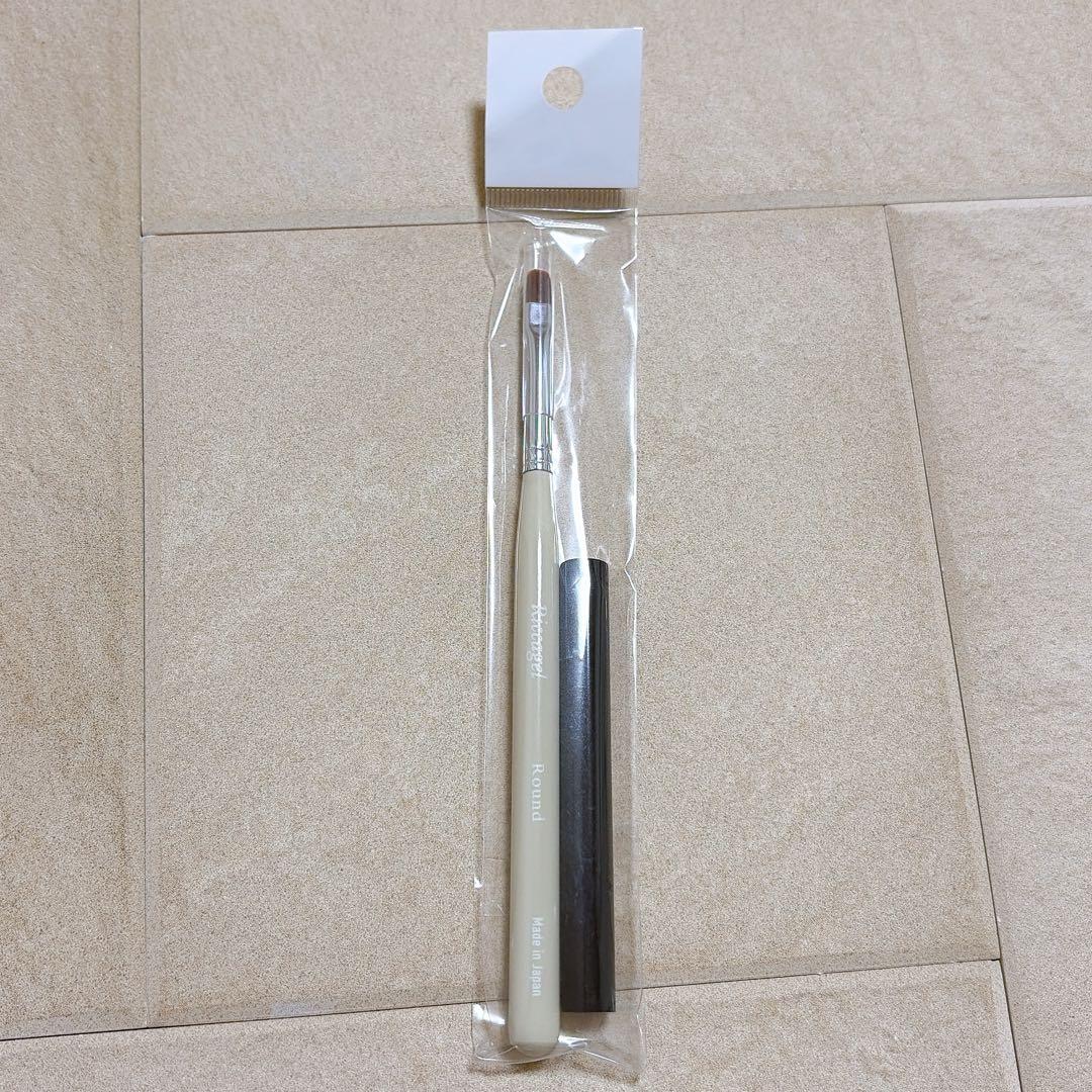 リッカジェル オーバルブラシとスクエアブラシ