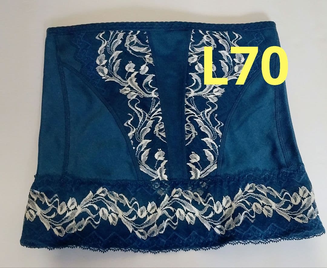 刺繍入り青ボディスーツ L-70