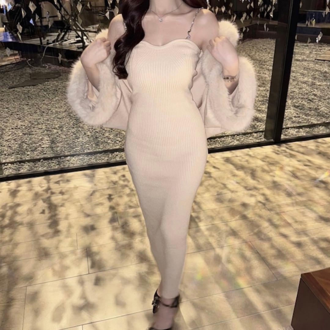 《大人気》elmyu ファーポンチョカーデ×チェーンワンピset パーティー白