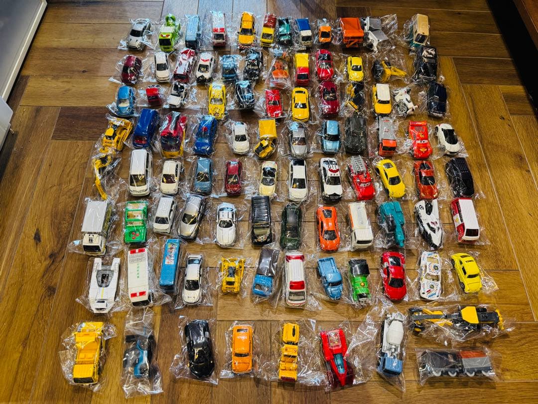 B7042 【トミカ 他】おまとめ 働く車 一般車 他 約90台