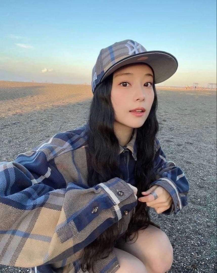 NEWERA（ニューエラ）フランネルシャツBLACKLABEL 重盛さと美着用