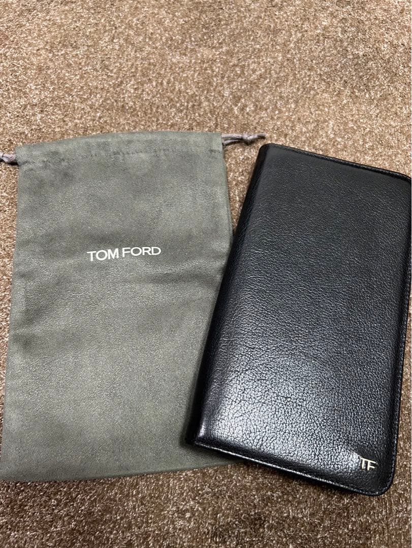 トムフォード　財布　ラウンドジップ　メンズ　TOM FORD