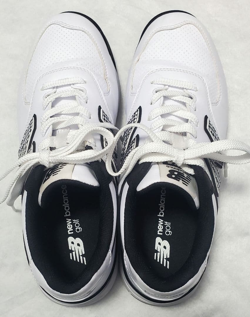 【美品】23.5cm ニューバランス ゴルフシューズ スパイクレス