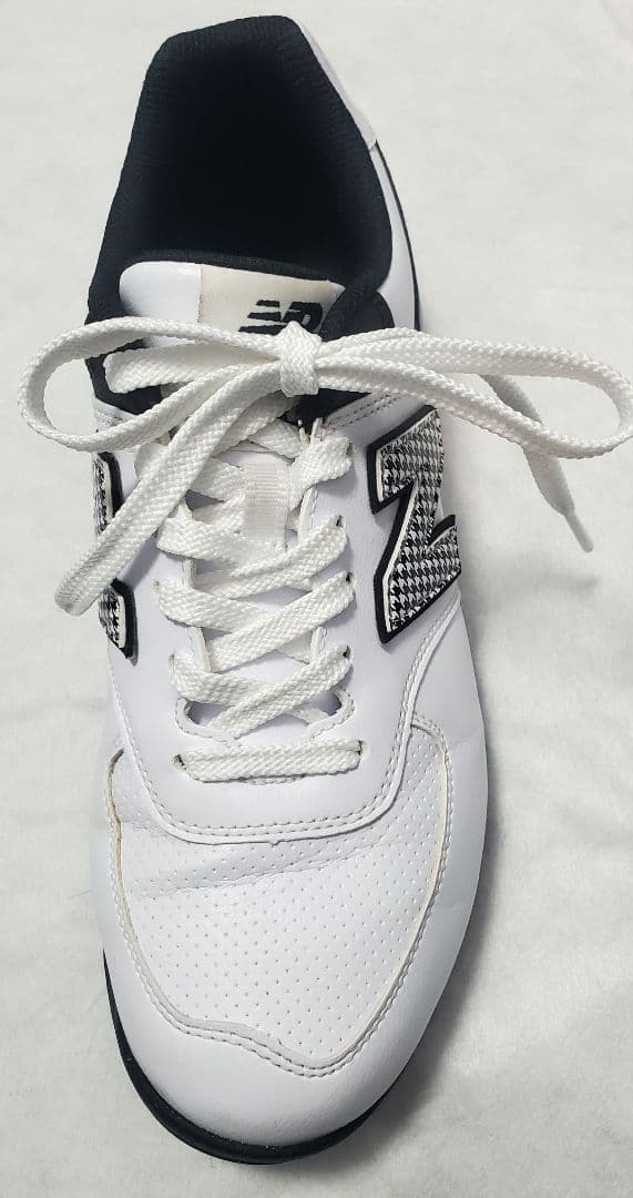 【美品】23.5cm ニューバランス ゴルフシューズ スパイクレス