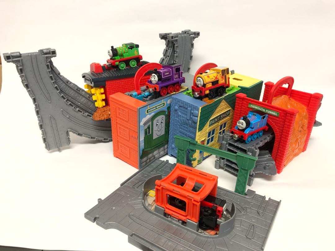 ミニカー Thomas and Friends Take-n-Play