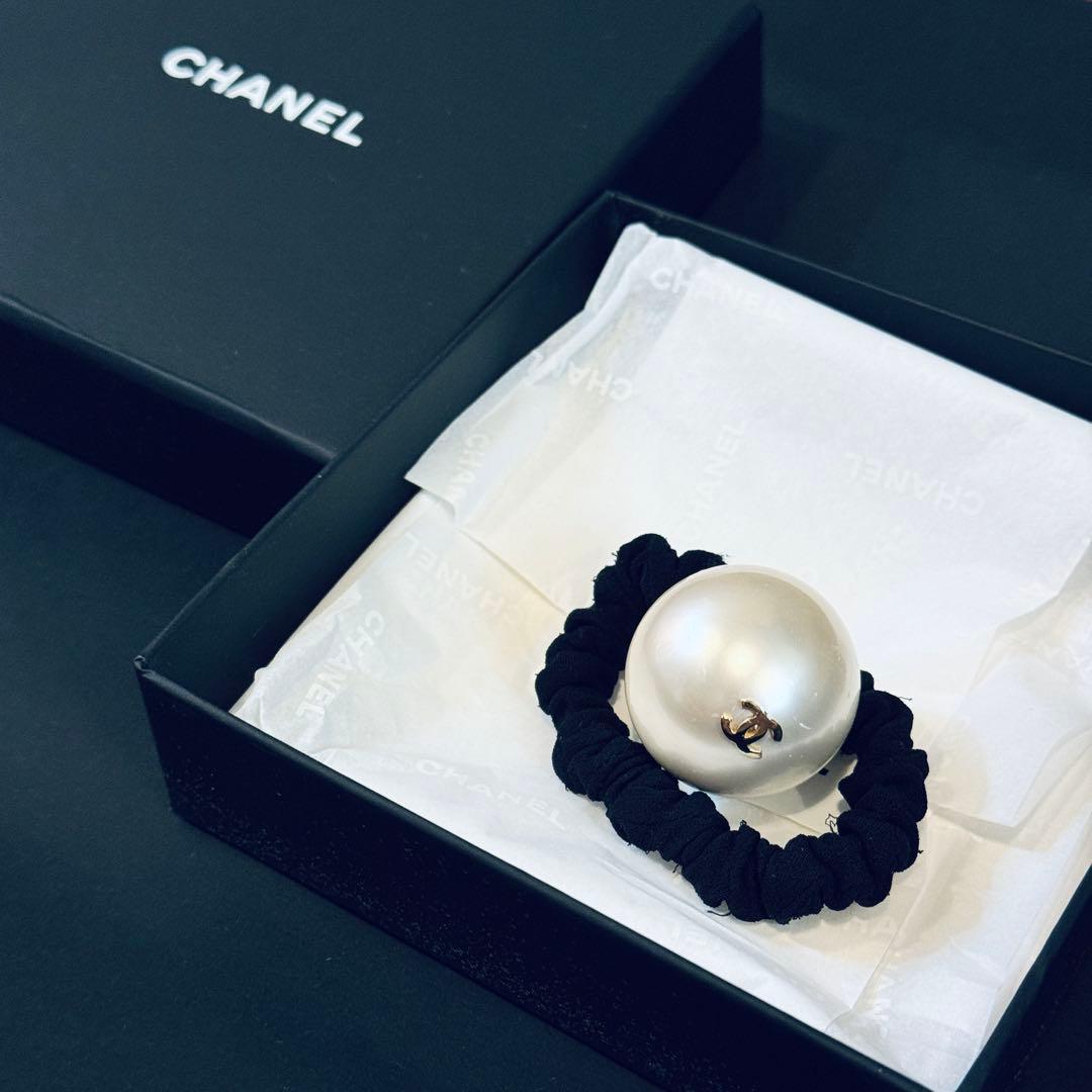 CHANEL シャネル パール付きヘアゴム シュシュ