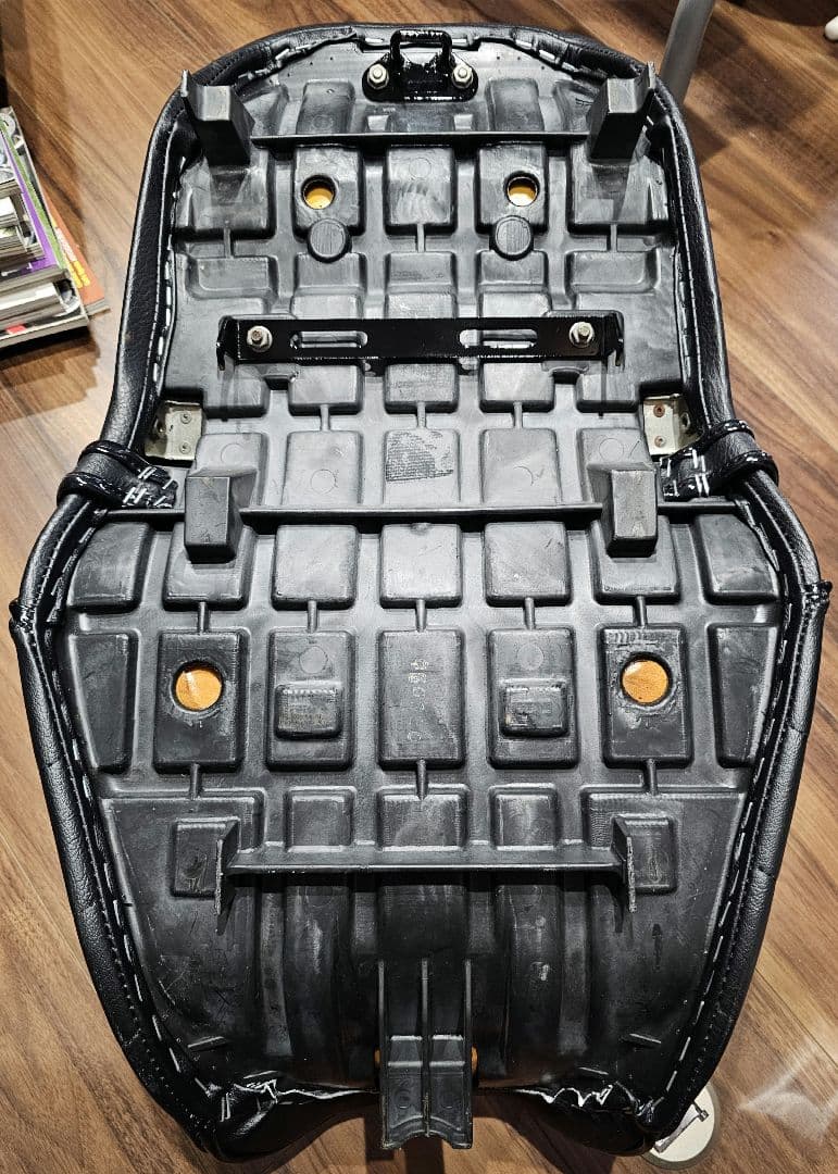 カワサキ バリオス バリオス1型 特注オーダー チョビ三段シート