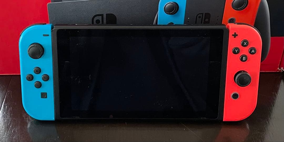 Nintendo Switch + ジョイコングリップ + ケース（スプラ3）