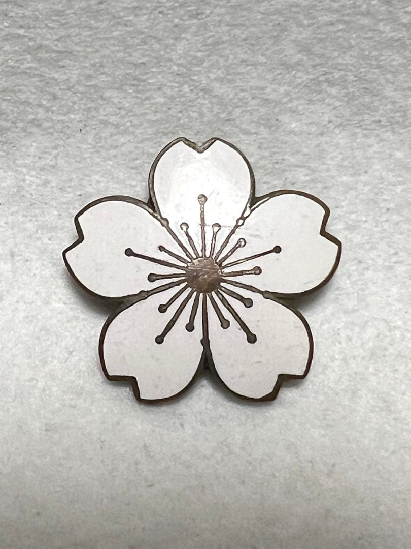 戦前　跡見学園の校章バッチ　園学見跡　逆文字