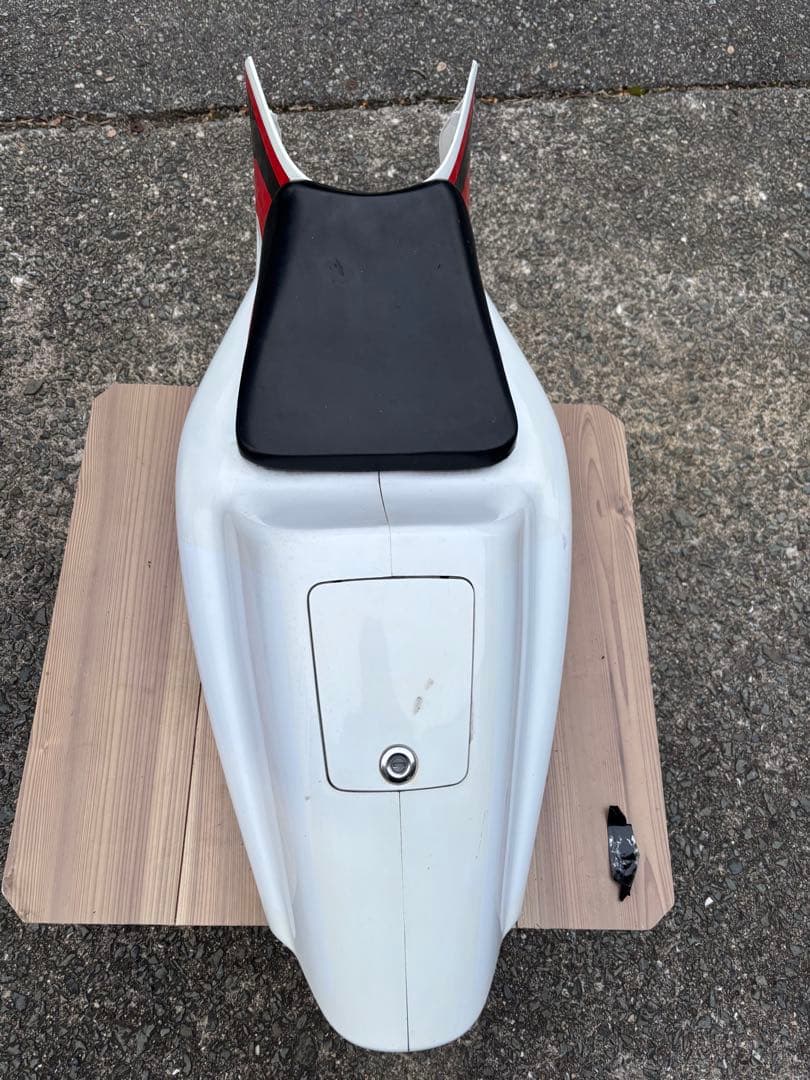 ns1 サイドカバー、シート