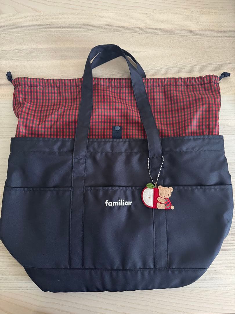 familiar トートバッグ 黒 チェック柄 新品 タグ付き】ファミリア familiarトートバッグ 新作 ブラック