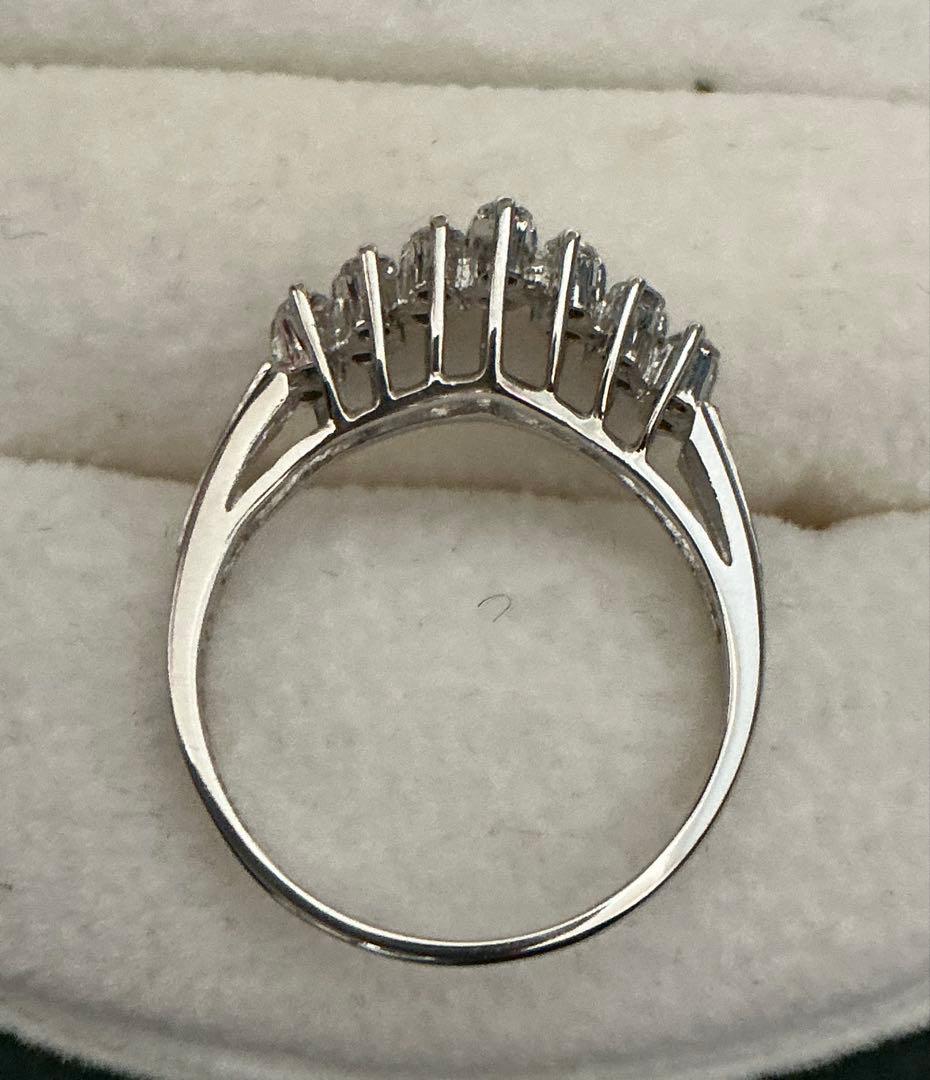 咲*子様 刻印有り！本物保証！PT900 ダイヤ0.29ct Vリング！ - メルカリ