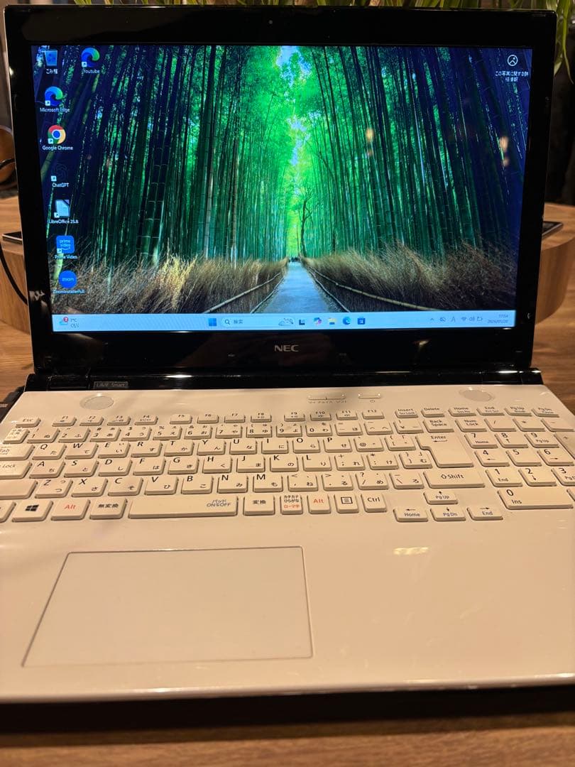 【Win11】NEC LAVIE ホワイト 高速SSD256GB Core i3