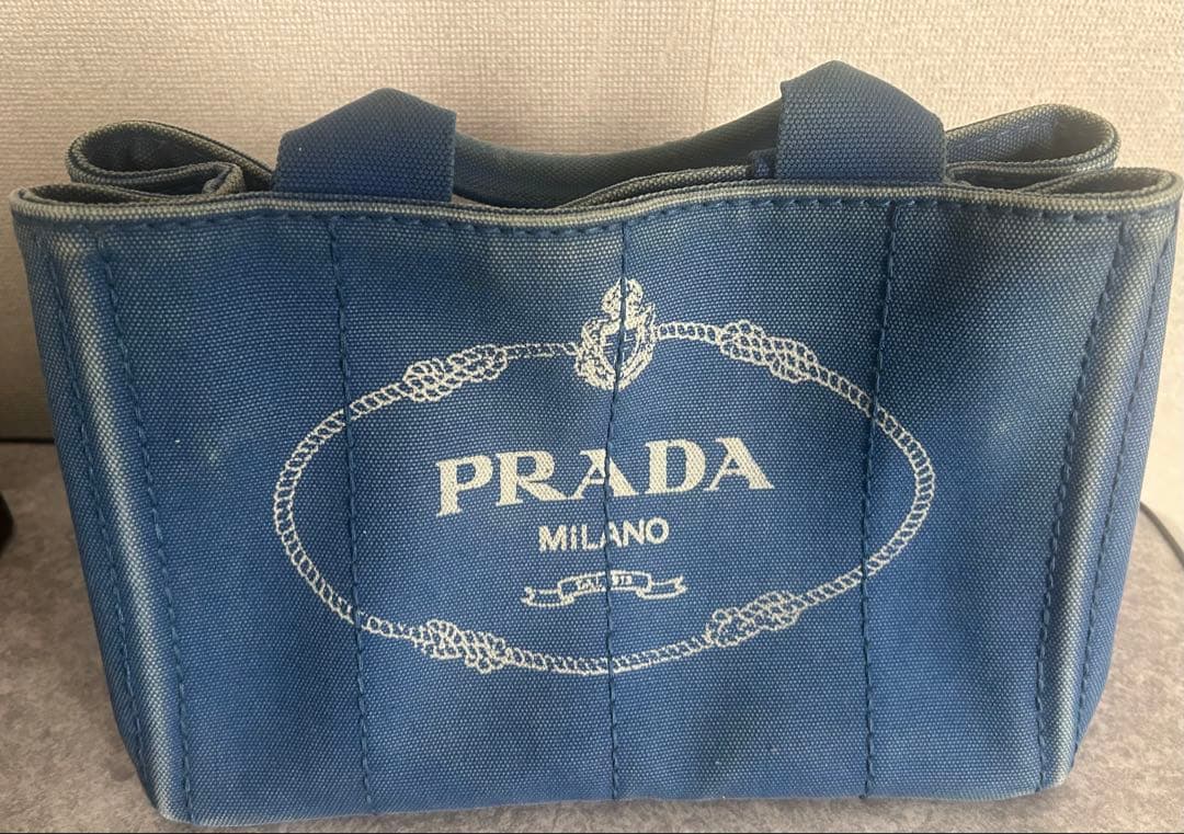 PRADA 鞄