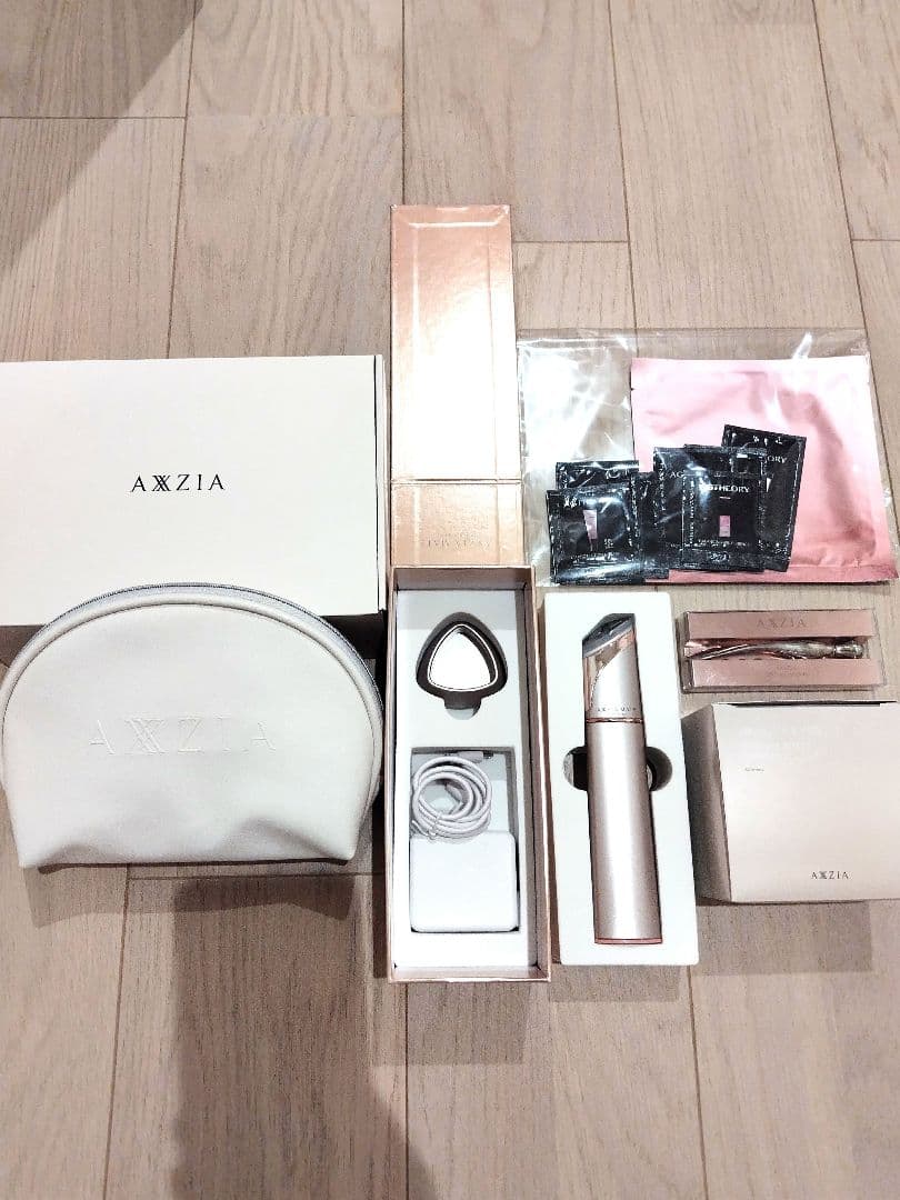 アクシージア メイト フォーアイズ　美顔器＆美容液セット