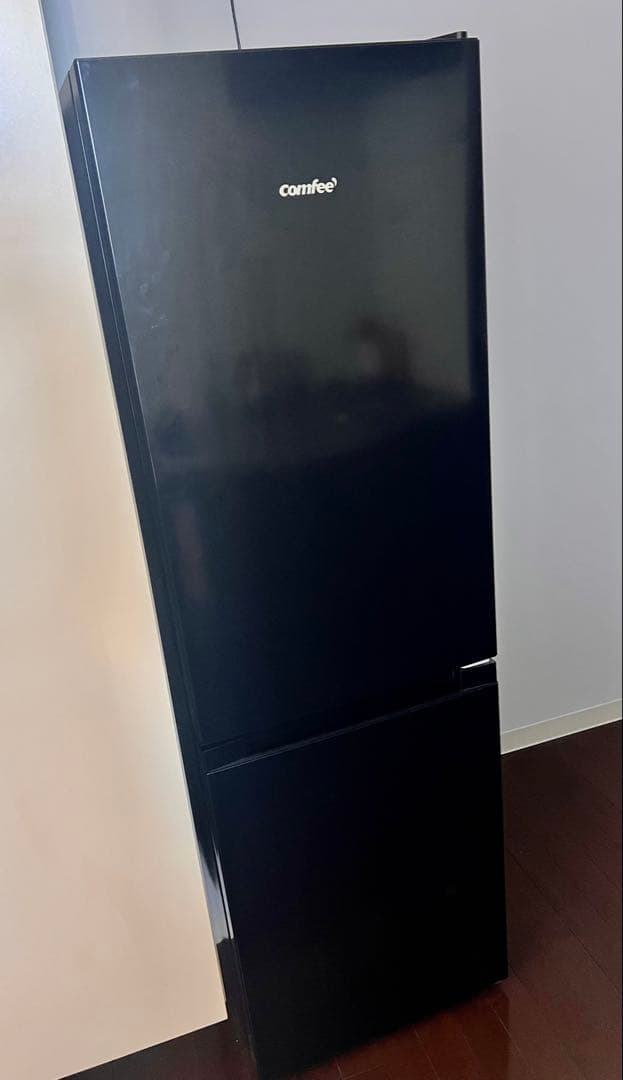 2025年製 ブラック冷蔵冷蔵庫comfee 174L 2ドア 右開き