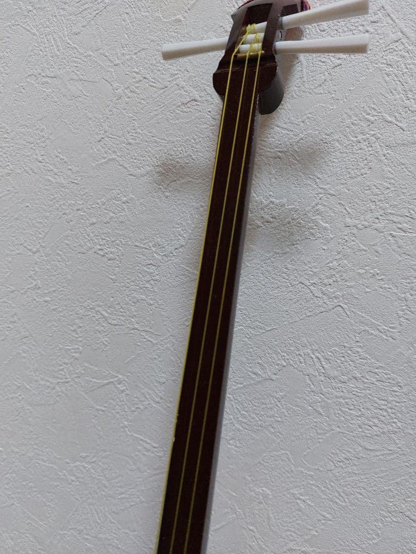 箱付き】三味線本体 白・赤 - メルカリ