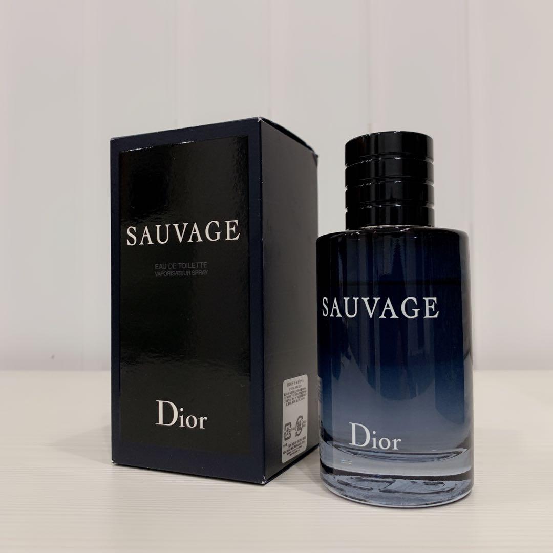 大人気100ミリ♡クリスチャンディオール♡ソヴァージュ♡オードトワレ♡香水
