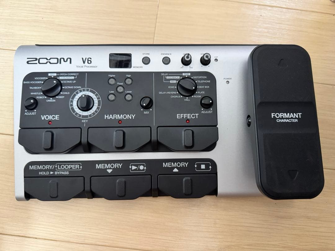 【たまちゃん】 Zoom V6 ボーカルエフェクター ZOOM V6-SP | ライブパフォーマンス用ボーカルエフェクターが単品での