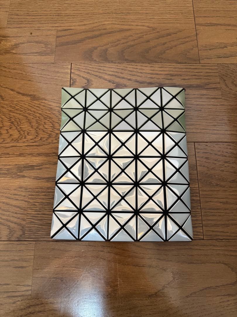 イッセイミヤケ BaoBao バッグ シルバー