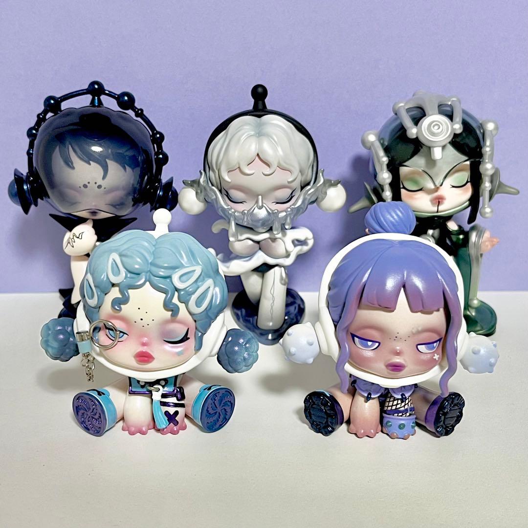 POPMART SKULLPANDA まとめ売り 5点セット - メルカリ