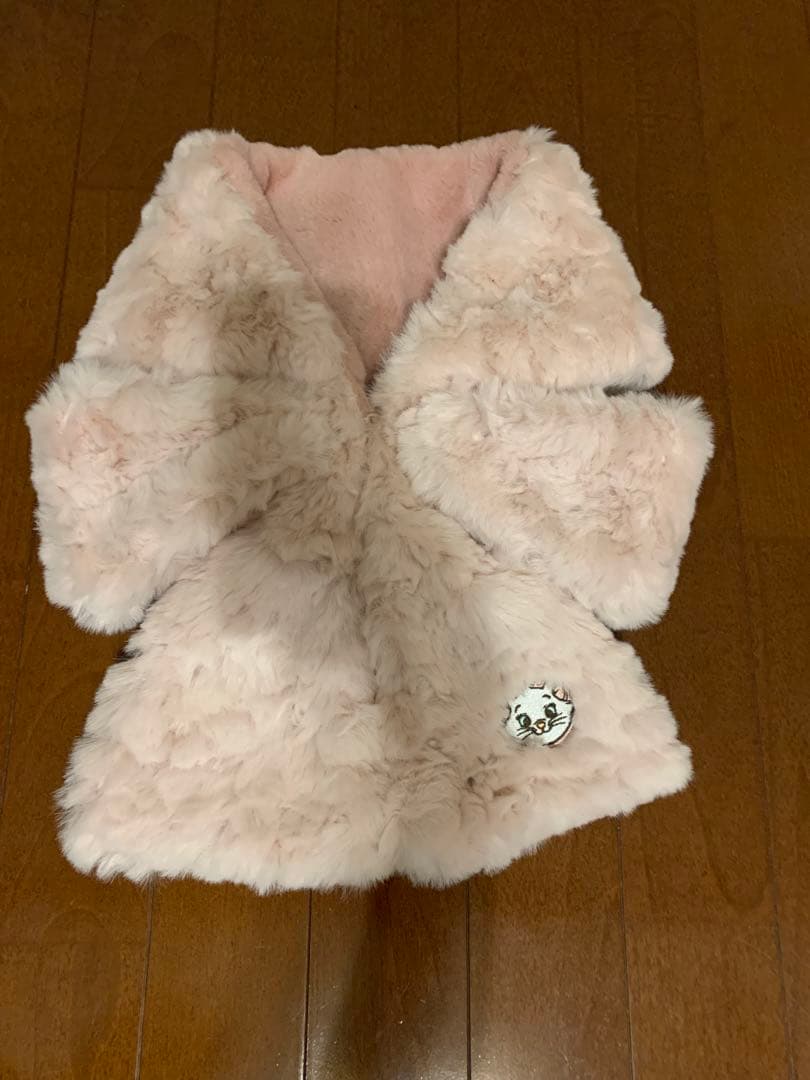 ディズニー マリーちゃん ピンクファーマフラー - メルカリ