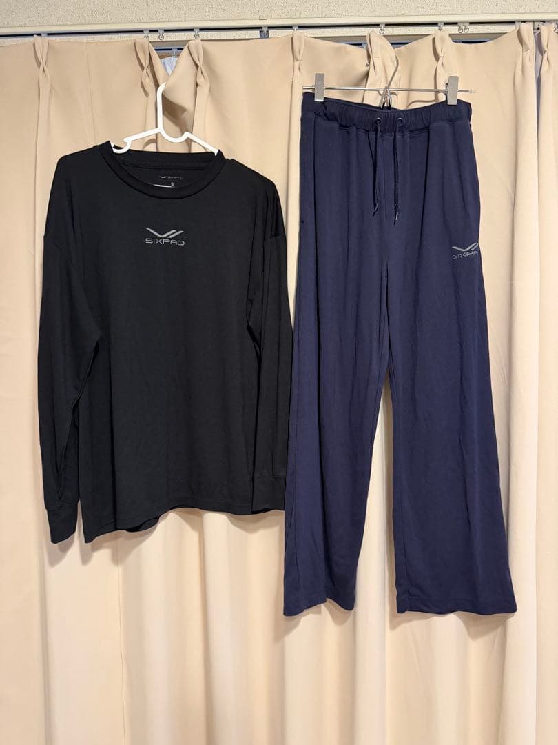 きーな　SIXPAD リカバリーウエア　ロングスリーブシャツとパンツ