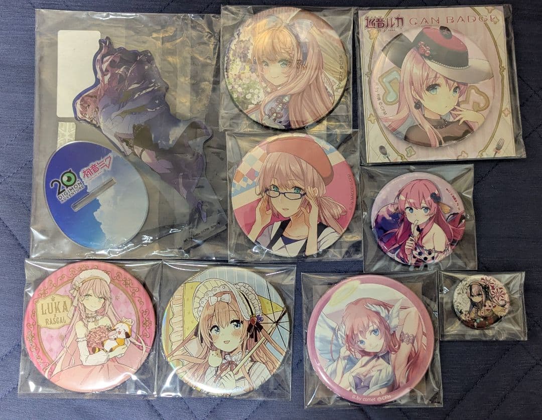 巡音ルカ 缶バッジ アクリルスタンド セット