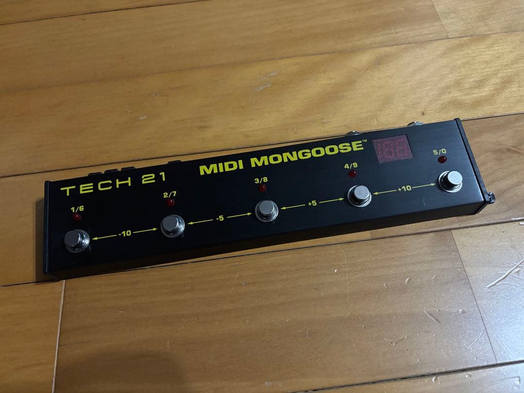 TECH 21 MIDI Mon フットコントローラー Amazon | TECH21 5スイッチ 128patch MIDI フットコントローラー MIDI