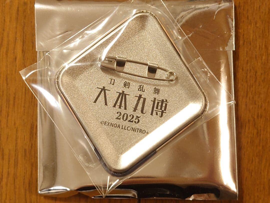 刀剣乱舞 大本丸博 スクエア缶バッジ 五虎退 - メルカリ