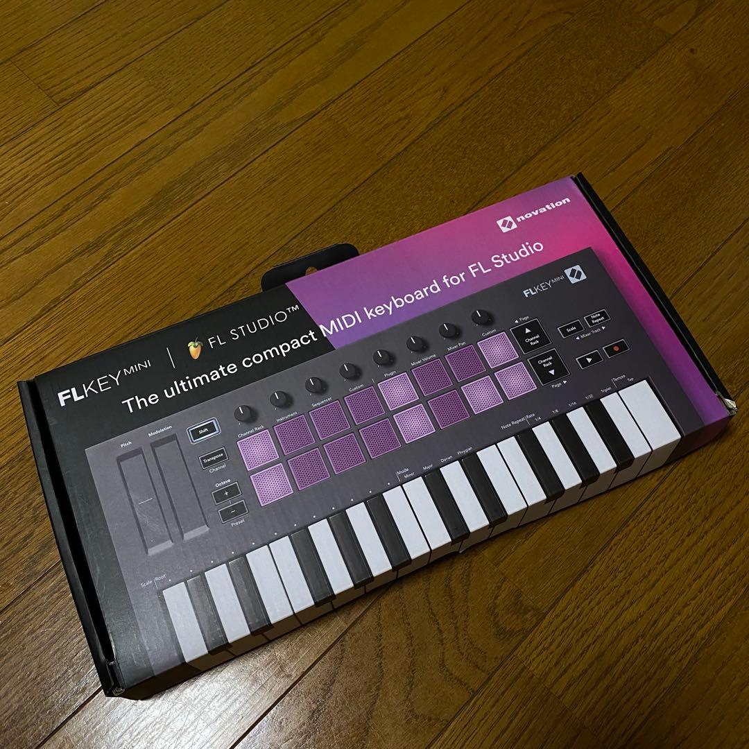 極美品★匿名　Novation FLKEY Mini MIDIキーボード 25鍵 novation Launchkey Mini 25 MK4 MIDIキーボード 25鍵 ミニ鍵盤
