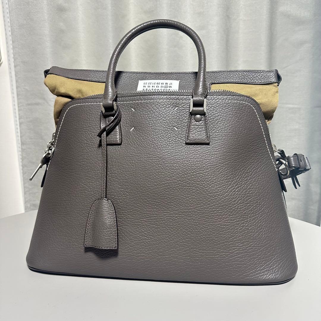 Maison Margiela 5AC ミディアム　ダークグレー Maison Margiela(メゾンマルジェラ)】 5AC MINI ハンドルレザーバッグ