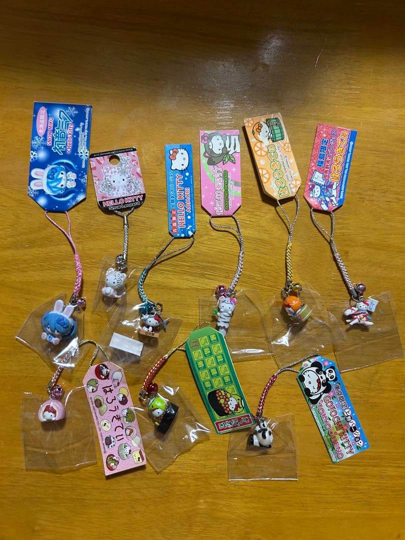 ご当地キティ等根付け50種