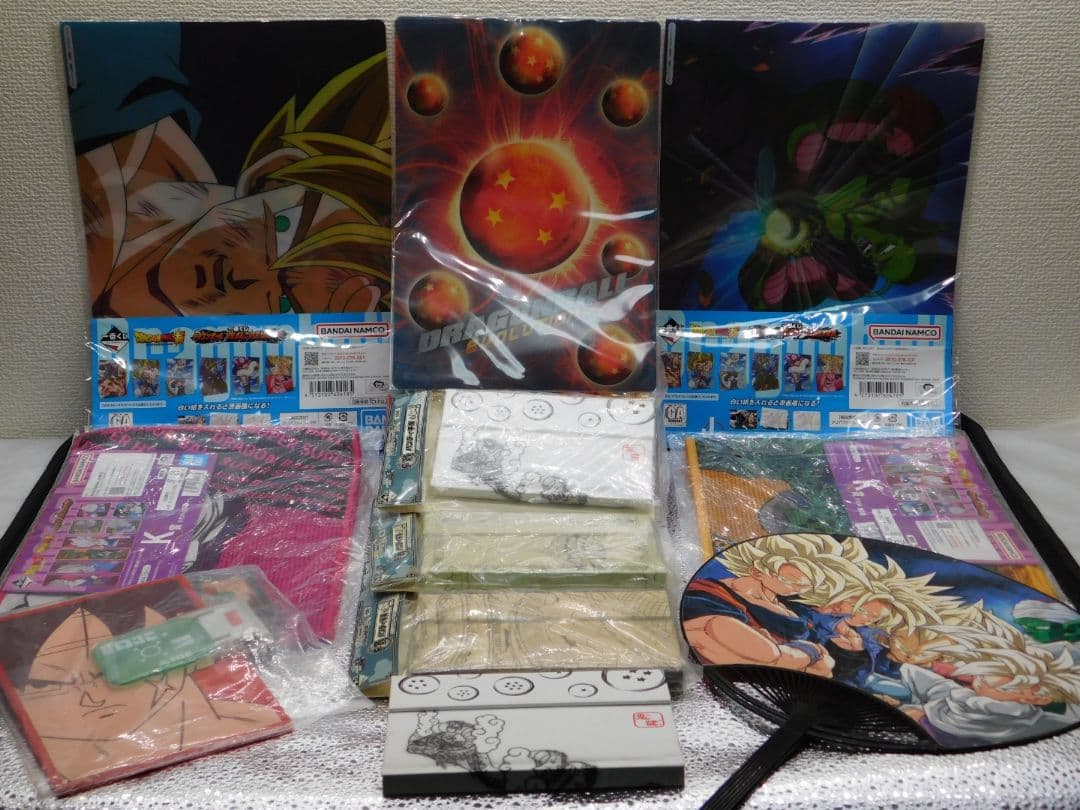 ドラゴンボール クリアファイル2枚と扇子と下敷き ＆ 関連グッズ付き etc. ドラゴンボール - 【新品未開封】一番くじドラゴンボールヒーローズG賞