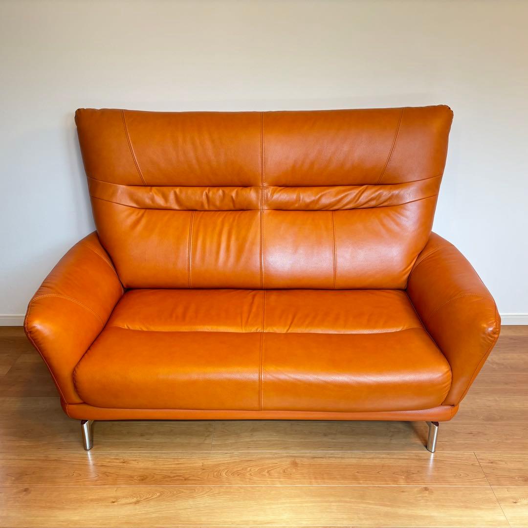 【サブロー】オレンジソファ