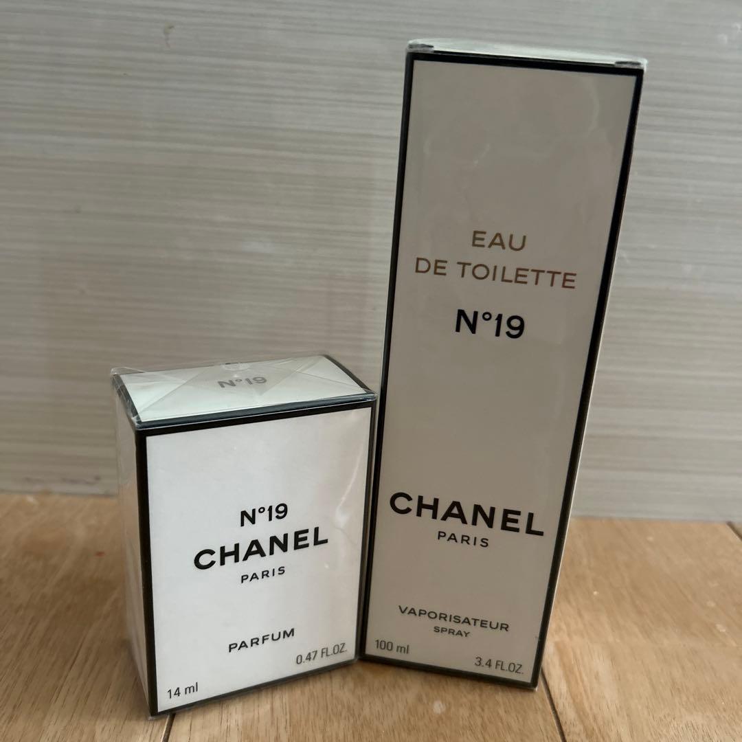 CHANEL シャネル N°19 オードトワレ 2点セット