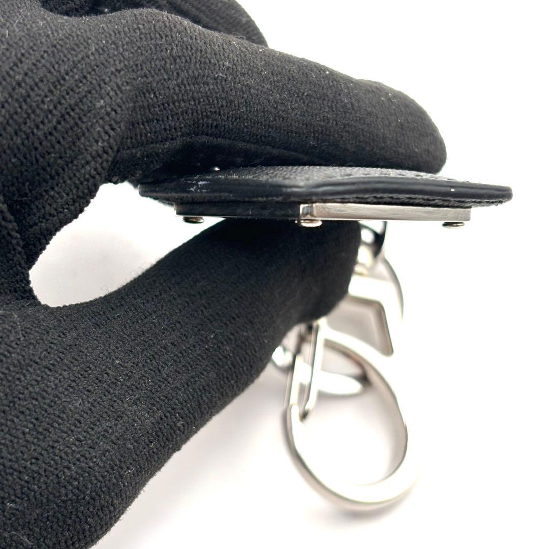 プラダ キーホルダー キーリング 三角ロゴ サフィアーノレザー