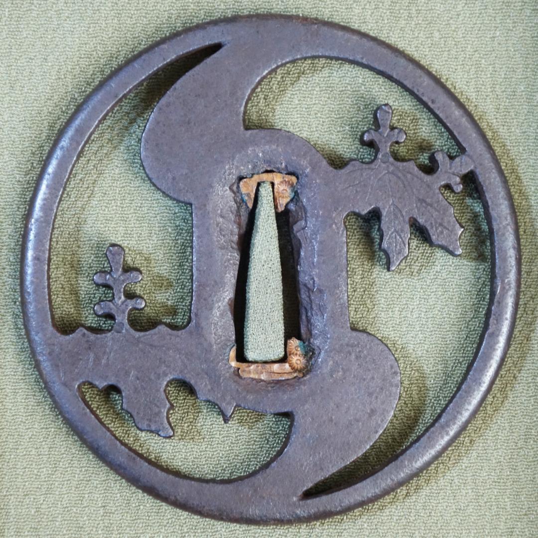 桐巴透鐔 無銘 後代肥後】(鑑定書有) 鍔 鐔 刀装具 武具 骨董 江戸