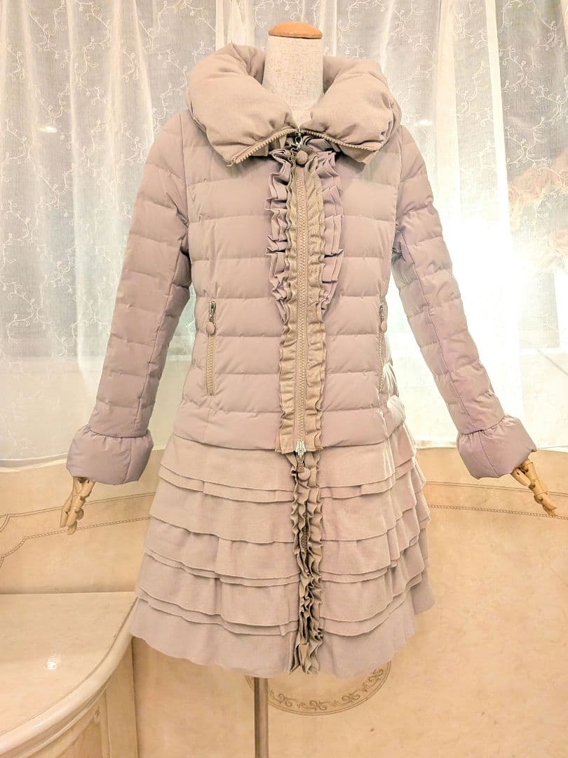 コニー様　トゥービーシック　ダウンコート40　2ウェイ　下部取り外し可　フリル TO BE CHIC トゥービーシック 2way ダウンコート ボリュームカラー A