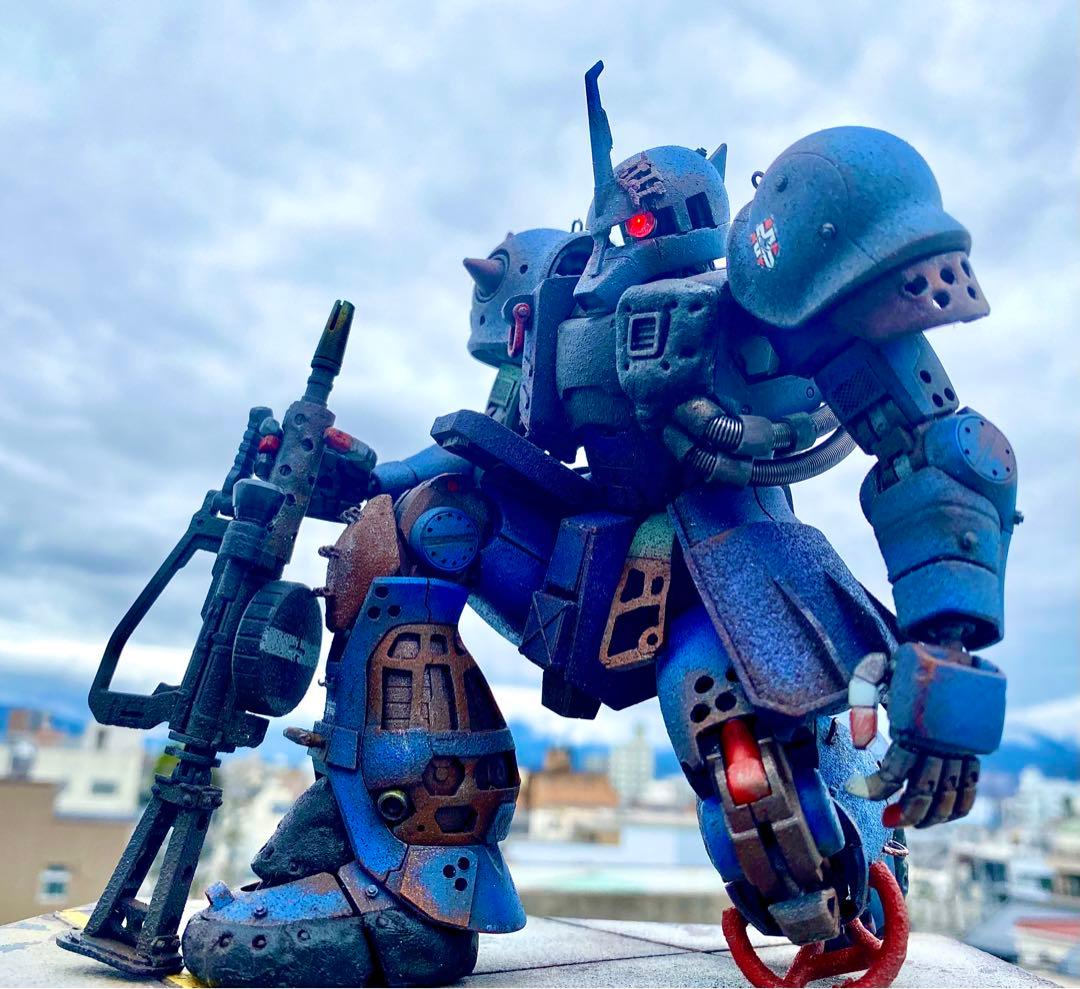 ガンプラ MG 1/100 MS-05 ザク1 ランバラル専用機仕様 完成品 - メルカリ