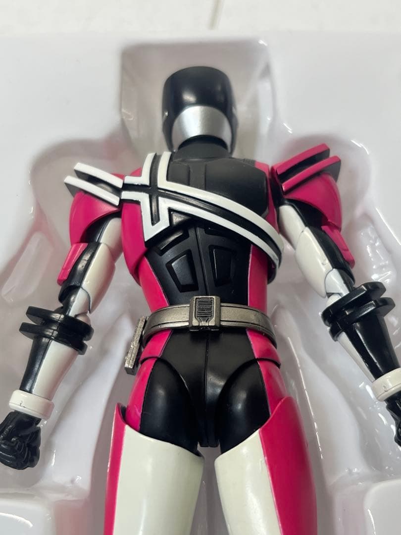 S.H.Figuarts（真骨彫） 仮面ライダーディケイド