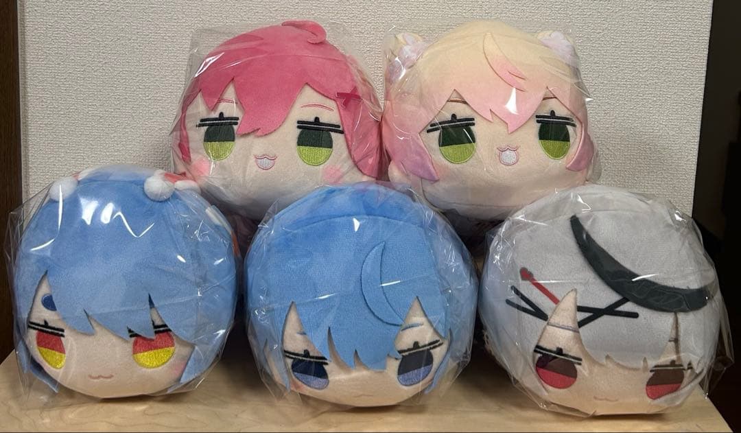 ホロライブ 寝そべりぬいぐるみ セット。 🔥新商品入荷🔥／ #ホロライブプロダクション からも 寝そべり